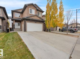 711 Albany Pl NW, Edmonton, AB T6V 0H9