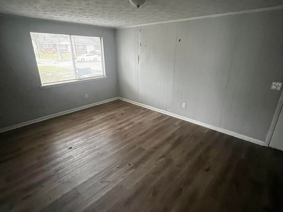 2nd image of 2501 RICHARD Court