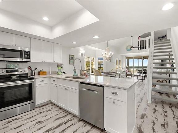 5th image of 7542 Palm Island Dr S #1624