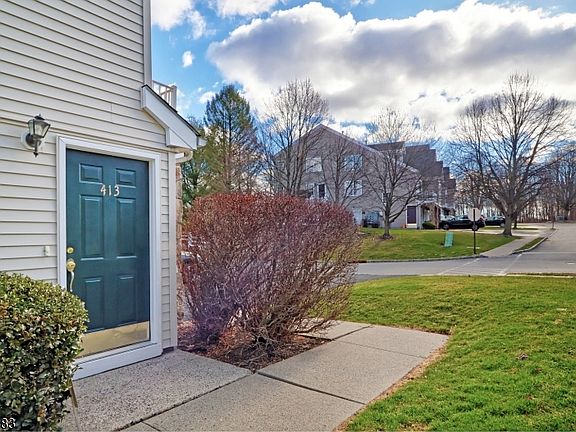 3rd image of 413 Boulder Ridge Dr