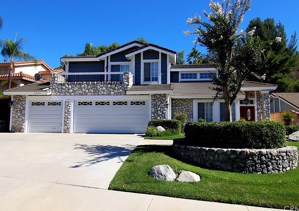 2nd image of 23640 Meadcliff Pl