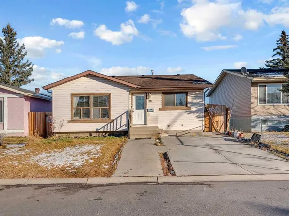 48 W Faldale Close NE, Calgary, AB T3J 1V9