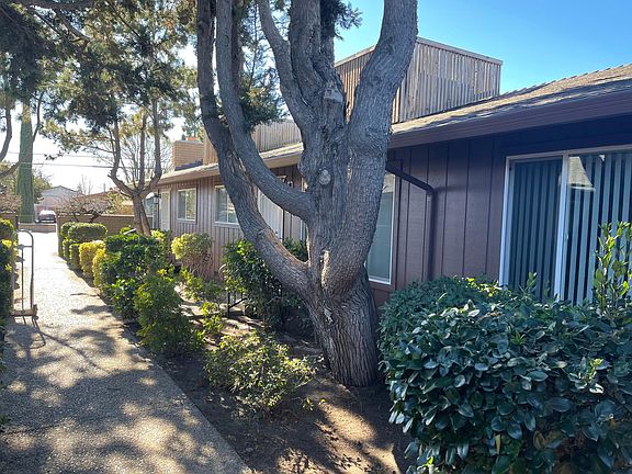 4th image of 1665 W Lockeford St #5