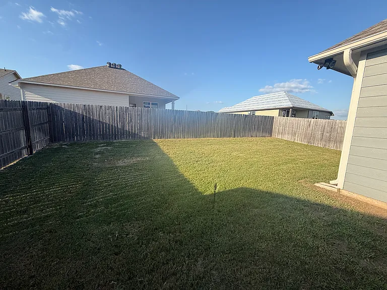 934 James Parker Cir — Photo 5