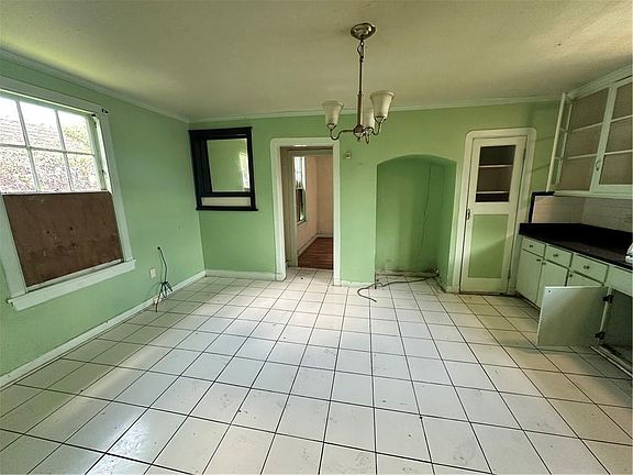 2nd image of 1936 Painters St