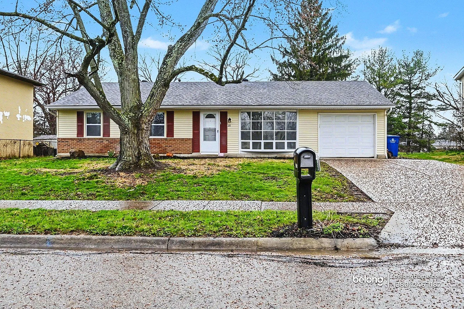 217 Moorfield Dr photo 1