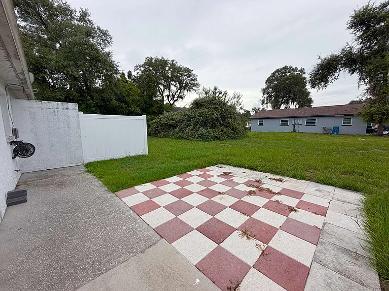 10297 Hemlock St — Photo 14