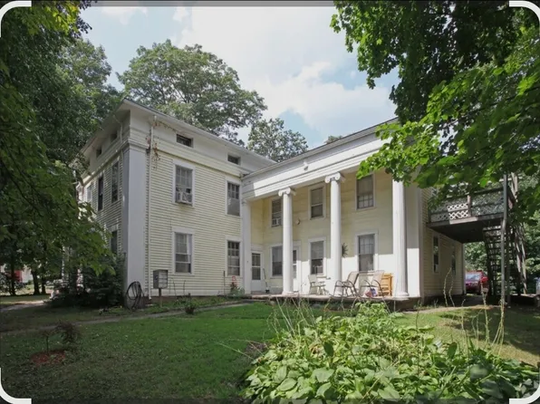 131 W Main St APT 7, Plantsville, CT 06479