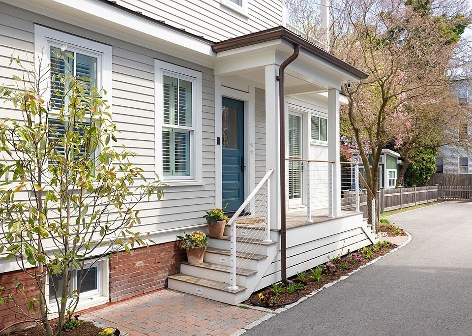 1st image of 110 Berkshire St #1