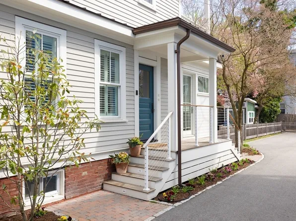 110 Berkshire St #1, Cambridge, MA 02141