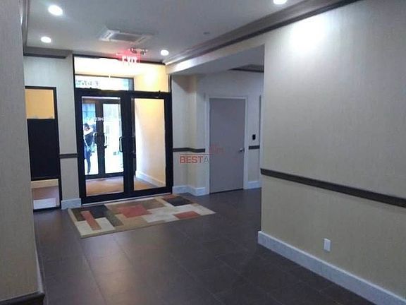 4th image of 226 E 29th St APT 3e