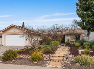 13019 Gate Dr, Poway, CA 92064