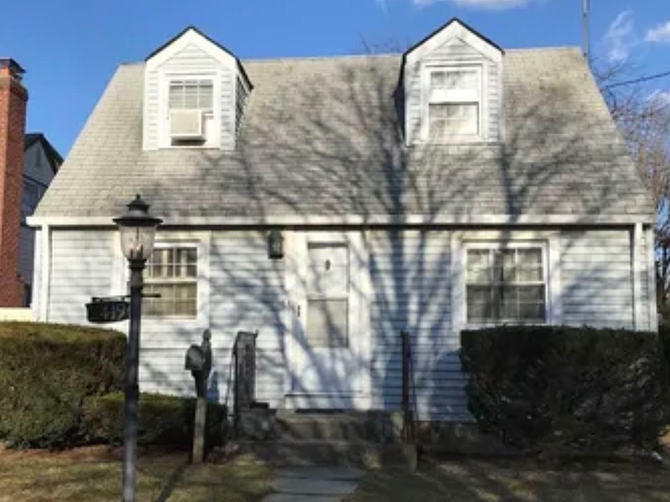 1st image of 2419 Yorktown St