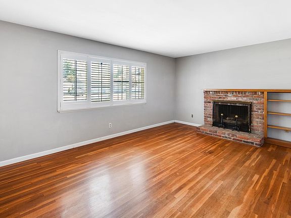 5th image of 1029 S Mountain St