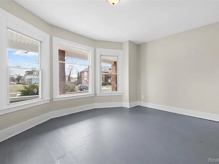 593 Hague Ave #1 — Photo 2