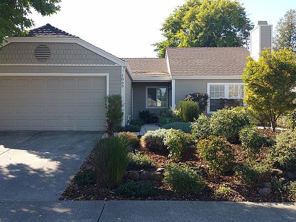 2nd image of 1063 Old Mill Cir