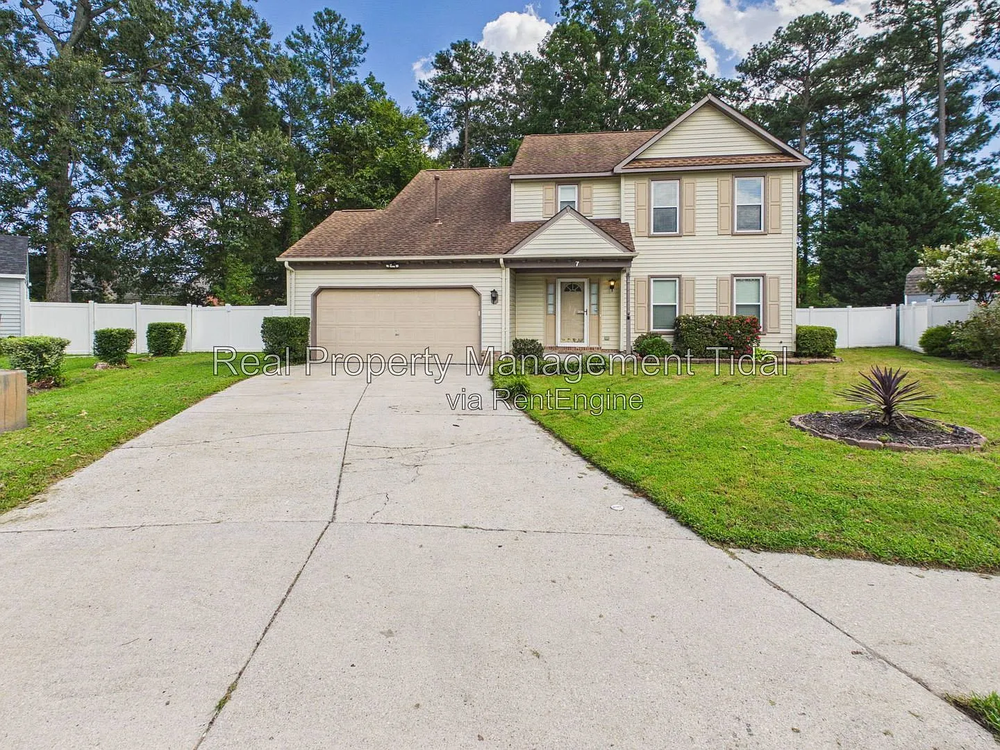 4 bed, 3.0 bath, 2390 sqft, $2,850 — Photo 3