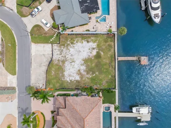 2000 Dolphin Blvd S #36, Saint Petersburg, FL 33707