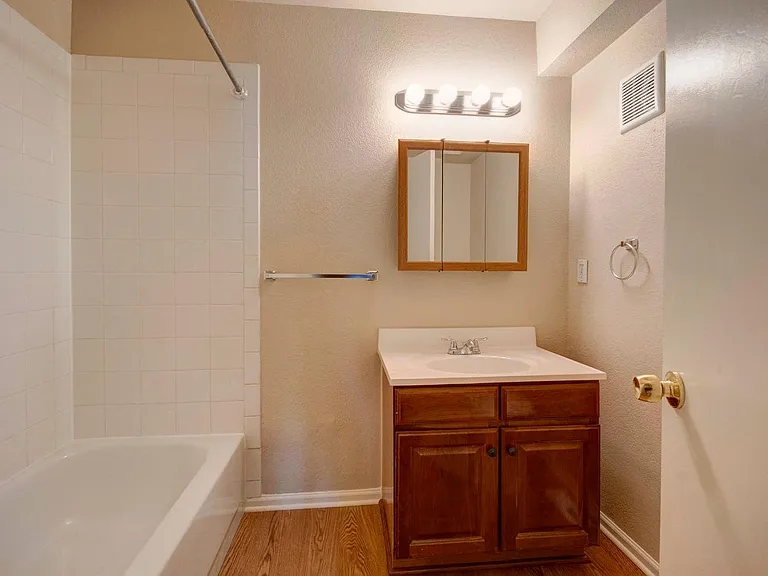 2542 Humboldt St. — Photo 6