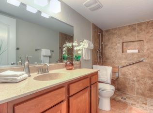 3035 E South Fork Dr, Phoenix, AZ 85048