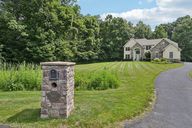 Shagbark Trl-S0508-002.jpg