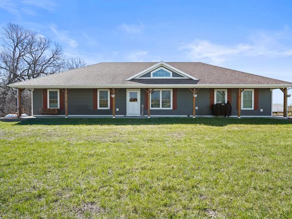 31594 Skyline Dr, California, MO 65018