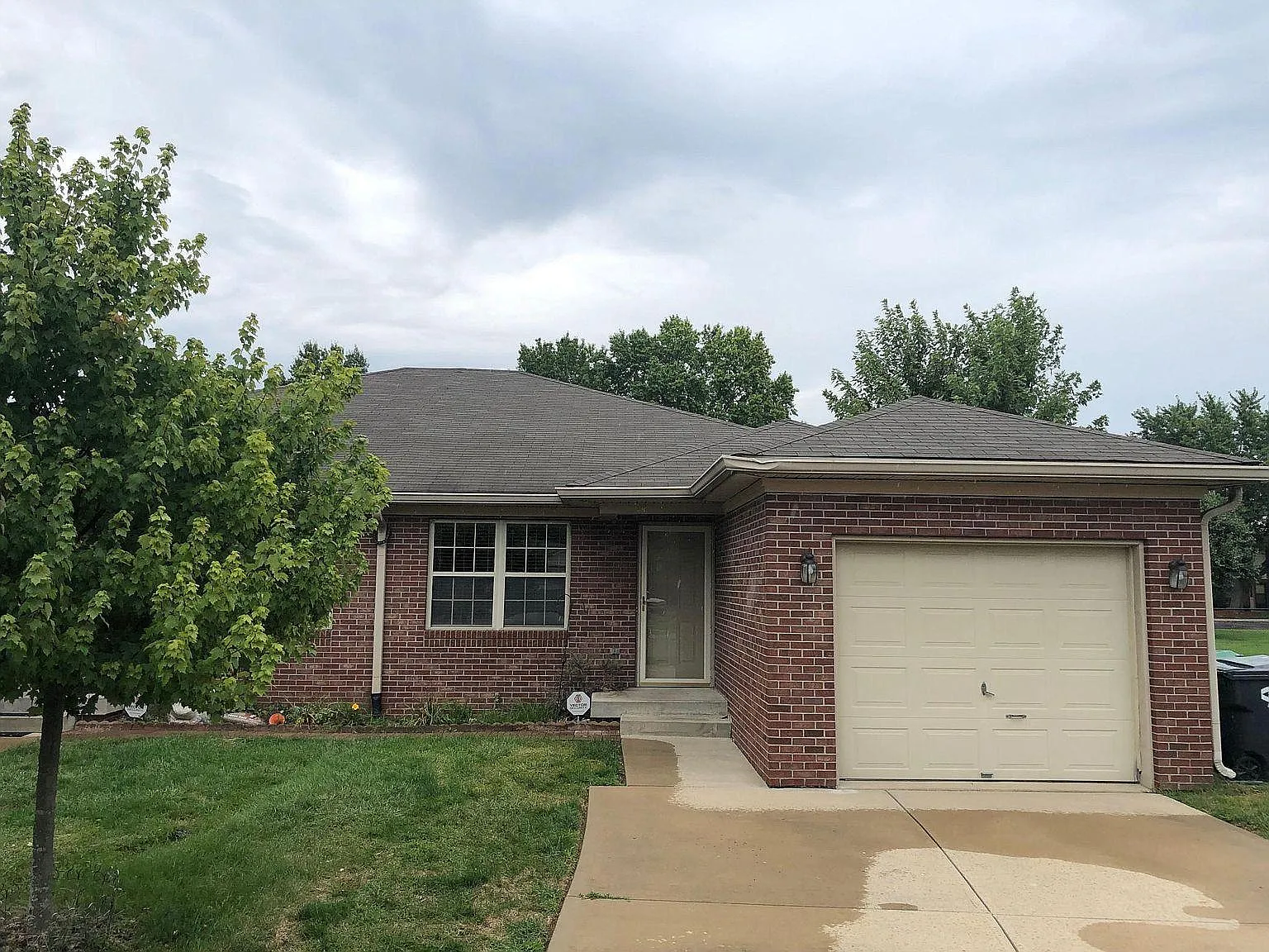 2 bed, 1200 sqft, $1,500 — Photo 1