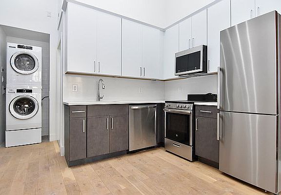 3rd image of 131 W 119th St #5