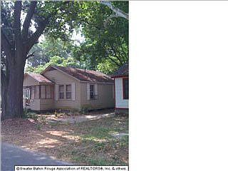 2nd image of 3052 Huron St