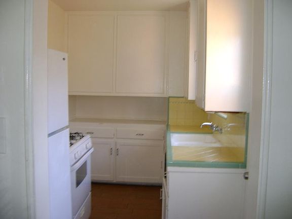3rd image of 4613 Greene St