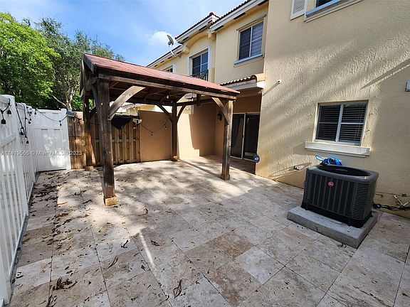 4th image of 11411 NW 33rd St #11411