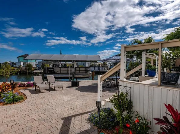23 Nancy LN, FORT MYERS BEACH, FL 33931
