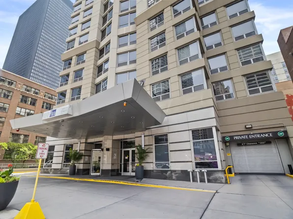 440 N Wabash Ave APT 3810, Chicago, IL 60611