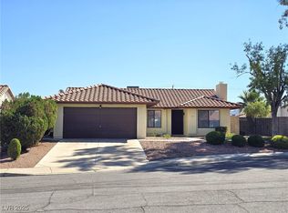 160 Lido Cir, Henderson, NV 89015