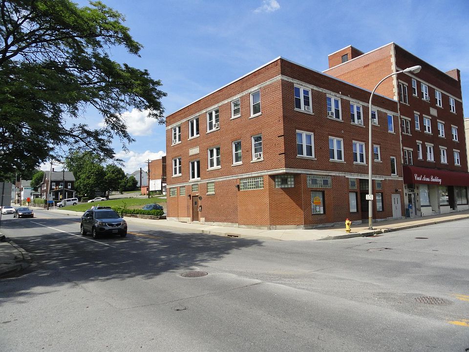 The Russell Building has five apartments upstairs with owner