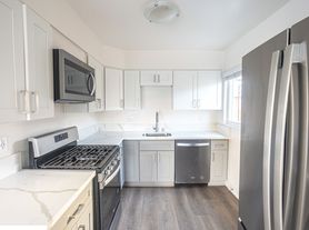 Bay Park Apartments