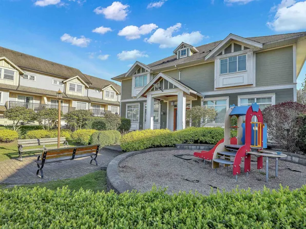 8358 121a St #49, Surrey, BC V3W 1T6