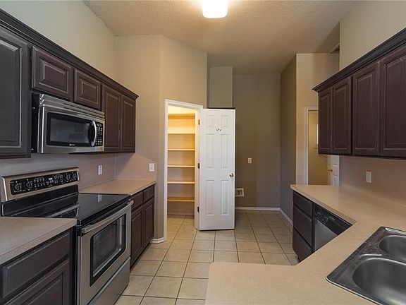 5th image of 2728 NW 163rd St