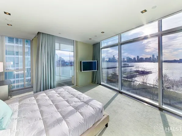 173 Perry Street image 1 of 15