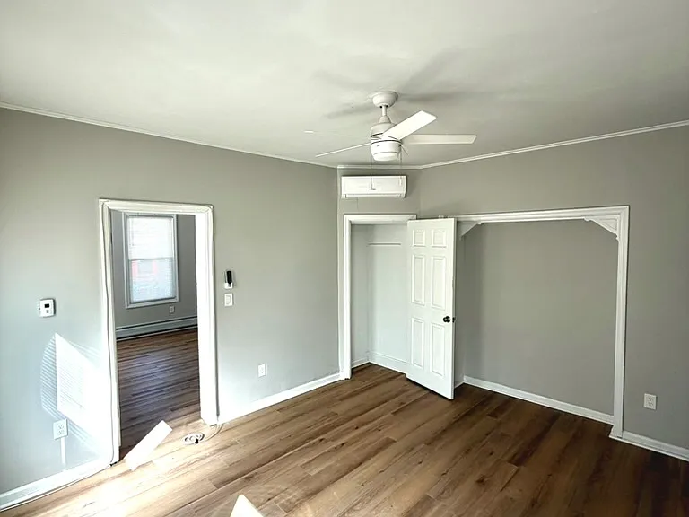 224 Cortlandt St #1 — Photo 13