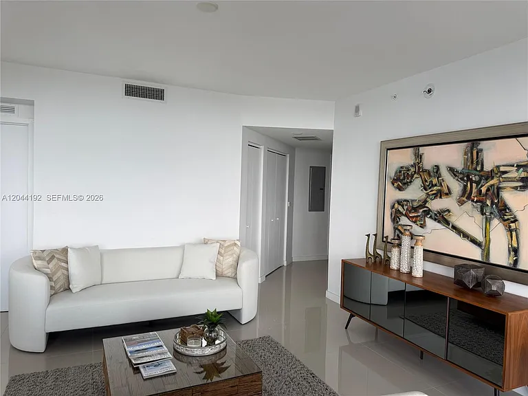 488 NE 18th St #2701 — Photo 8