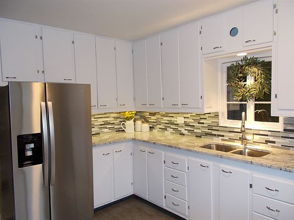 2nd image of 46 Park Dr