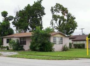 2070 Desoto Dr, Miramar, FL 33023