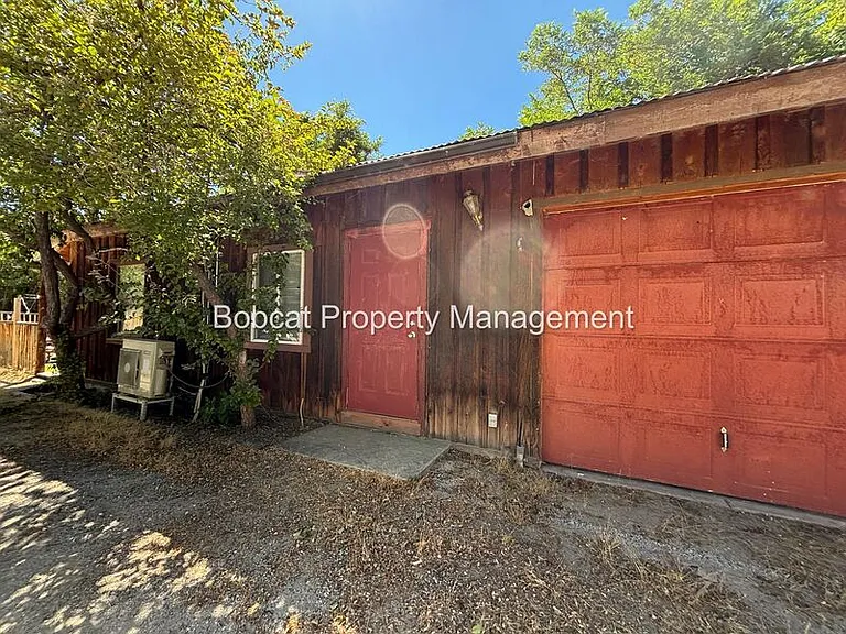 1015 US Highway 395 N #A — Photo 30