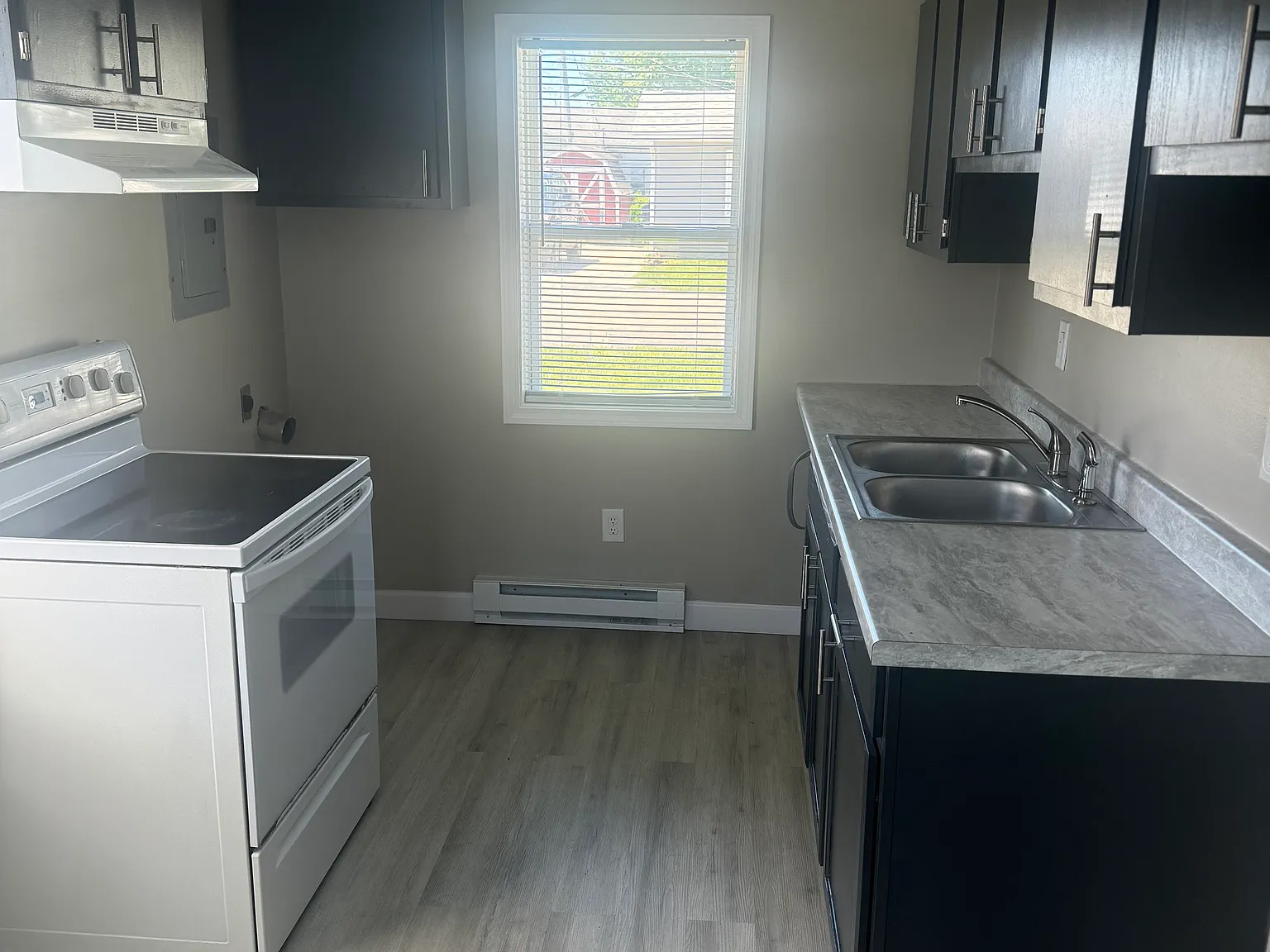 2 bed, 642 sqft, $1,075 — Photo 3