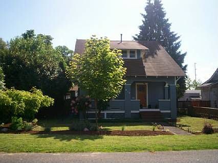 Street View/Front Yard