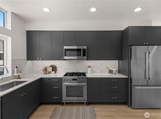 8337 C 12th Ave NW, Seattle, WA 98117