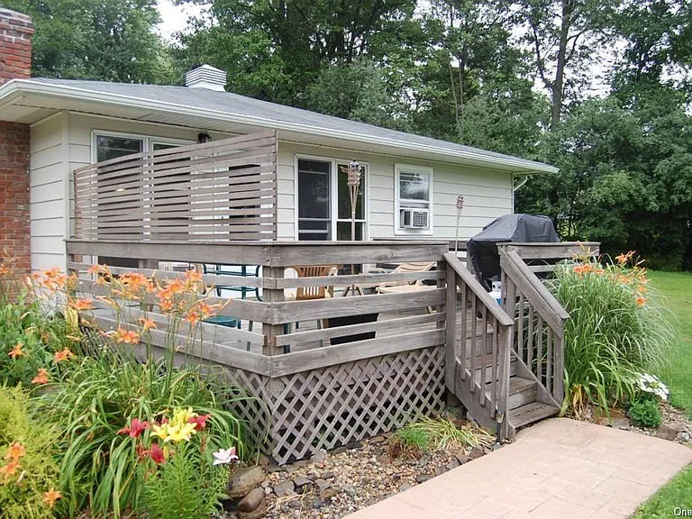 5 James St — Photo 2