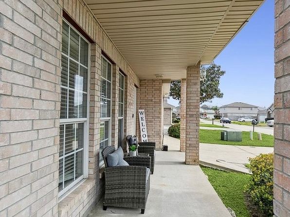 2321 Leigh Ln, Harvey, LA 70058