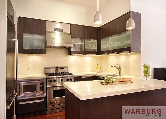 Sold by Warburg | media 20